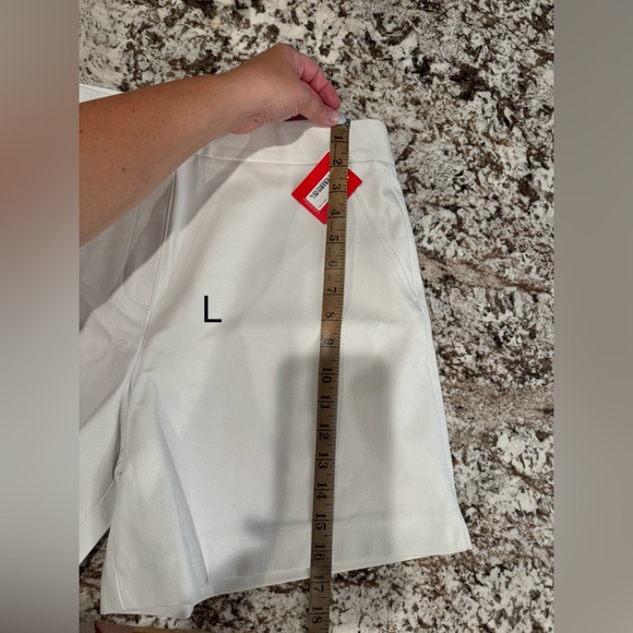 SPANX White Short 🤍 - Picture 11 of 15